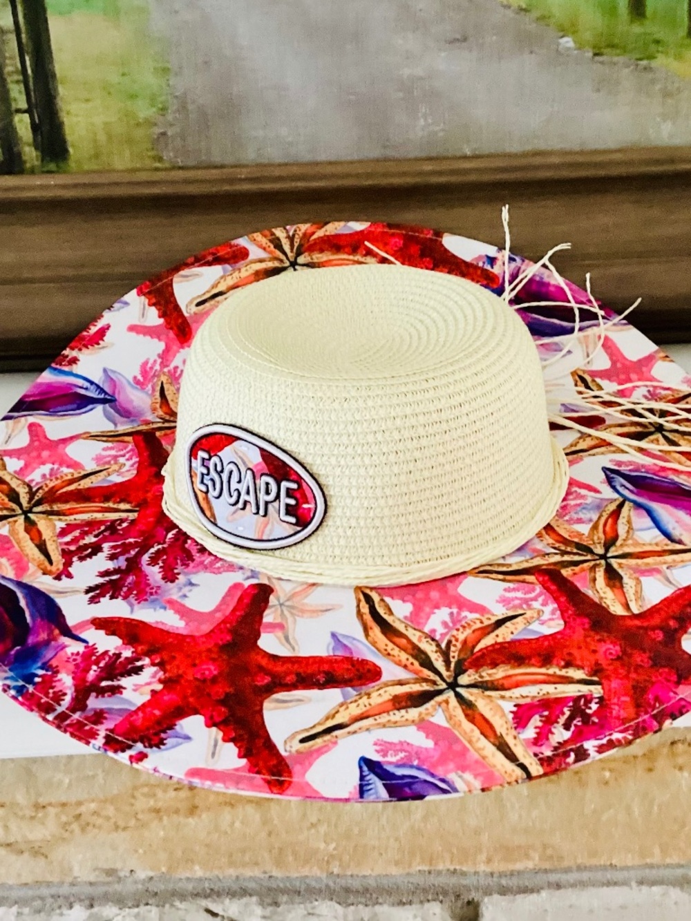 Women Lucky7 Fashions Colorful Straw Beach Sun Hat Escape Summer Pink Seashells.